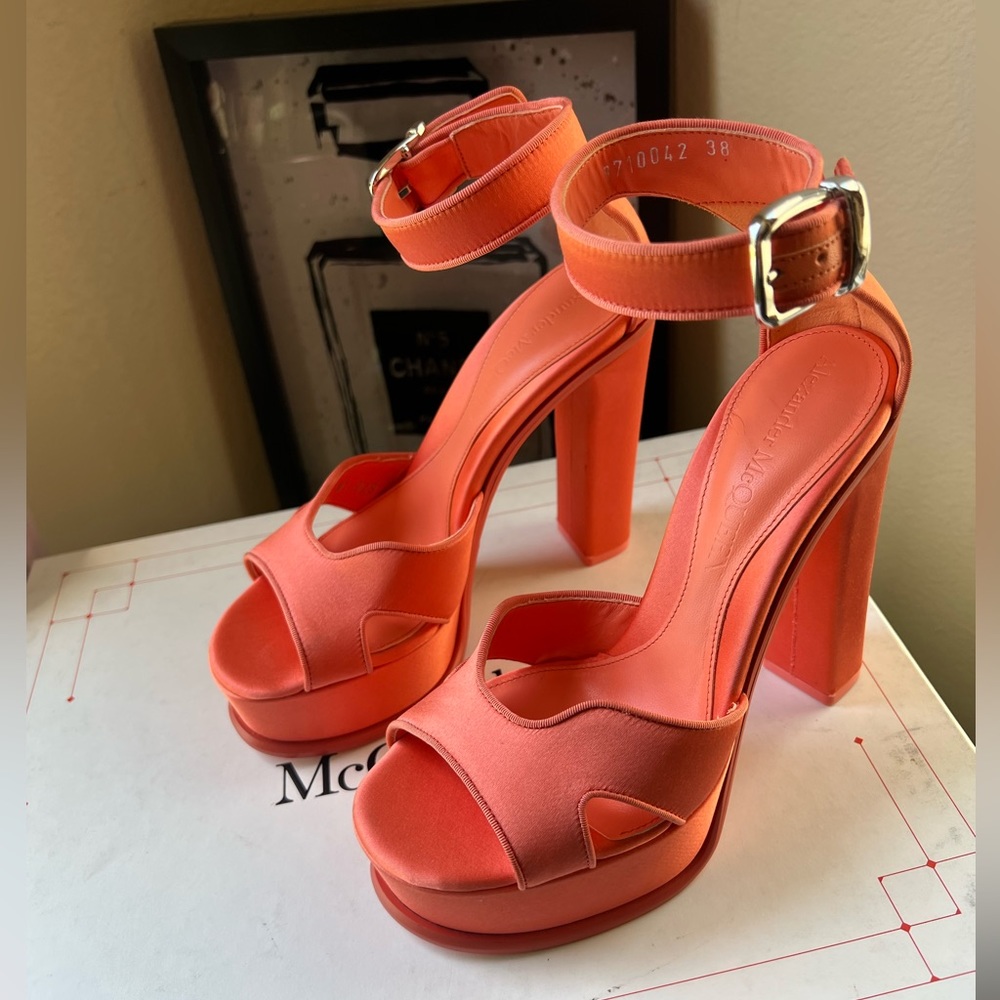 FINAL SALE🤍ALEXANDER MCQUEEN apricot satin heeled sandals ❤️ - Picture 13 of 16
